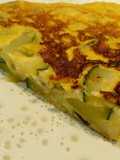 Tortilla de calabacín, cebolla y patata