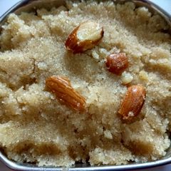 A picture of Suji Halwa.