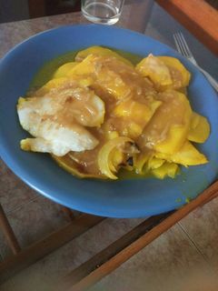 Una foto de Panga y papas al limon