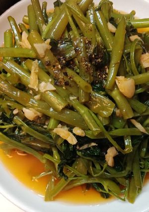 Hình của món Rau muống xào tương ớt.