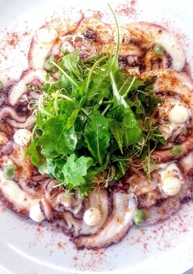 Una foto de Carpaccio de pulpo