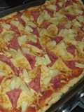 Pizza con salsa de tomate casera