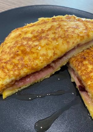รูปของ เฟรนช์โทสต์มิกซ์เบอร์รี่ Mixed Berries French Toast