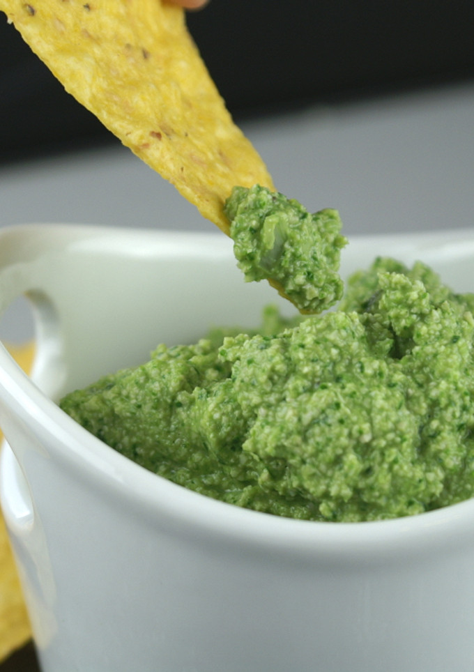 Una foto de Dip de espinacas y alcachofas
