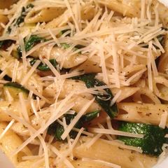 A picture of Quick Spinach and Zucchini Pasta.