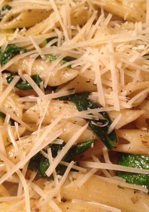 A picture of Quick Spinach and Zucchini Pasta.