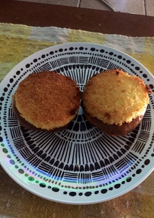 Una foto de Alfajores de coco