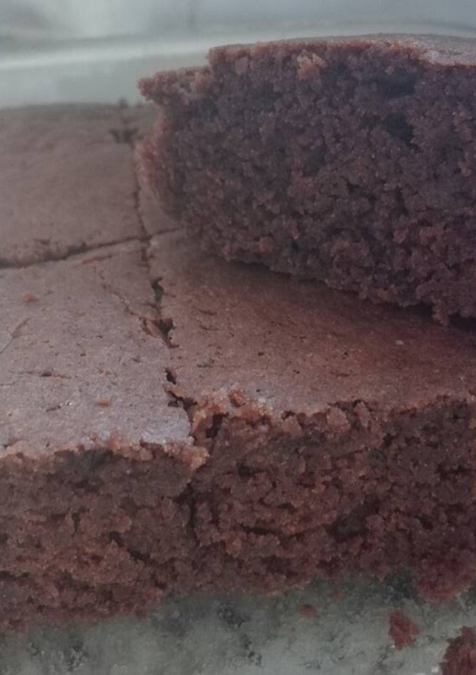 Una foto de ¡Brownie Vegano... Súper FÁCIL Y RICO!
