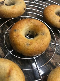 Una foto de Donetes de plátano y choco saludables🍩🍌