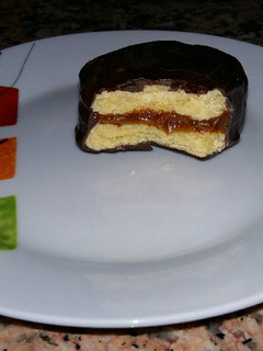Una foto de Alfajor de chocolate Argentino