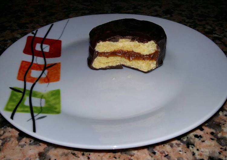 Alfajor de chocolate Argentino Receta de Adrian Latorre Cookpad