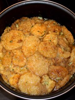 Una foto de Cazuela (patatas con bacalao y huevos cocidos)