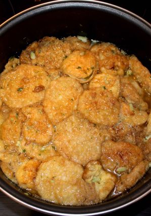 Una foto de Cazuela (patatas con bacalao y huevos cocidos)