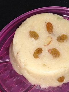रव्याचे झटपट शिरा (rava shira recipe in marathi) रेसिपी चे मुख्य फोटो