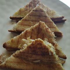 A picture of Egg Bread Sandwich.