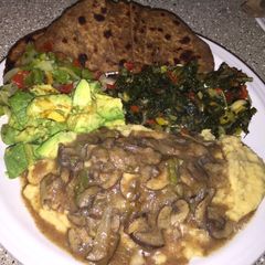 A picture of Alkaline - Mashed Garbanzo beans and Mushroom Gravy dinner entree (husband plate)😲.