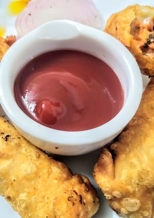 A picture of Tandoori chicken cigars.