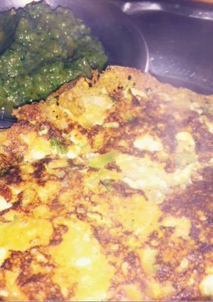 A picture of Paneer oats chilla.