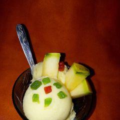 A picture of Muskmelon icecream.