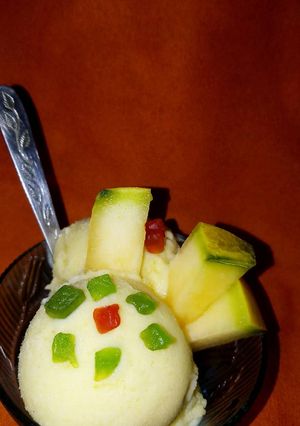 A picture of Muskmelon icecream.