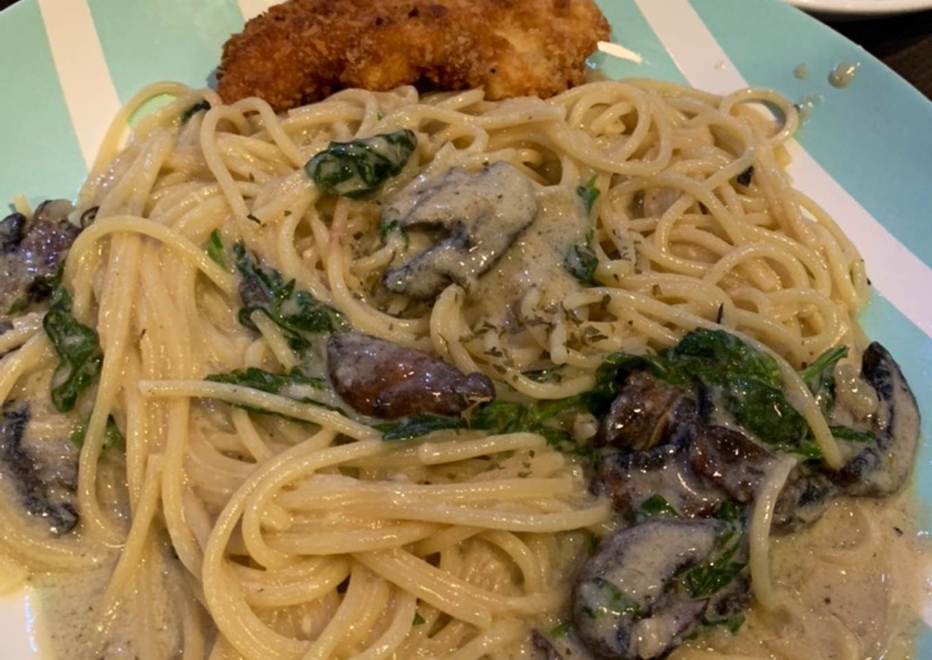Creamy Parmesan Mushroom Spinach Spaghetti + Truffle Oil