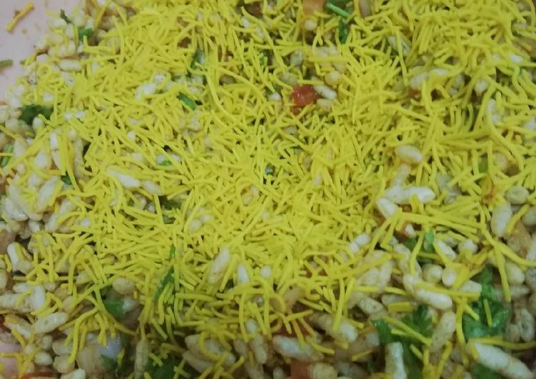 Steps to Prepare Super Quick Homemade Bhel (murmure and veg chaat)