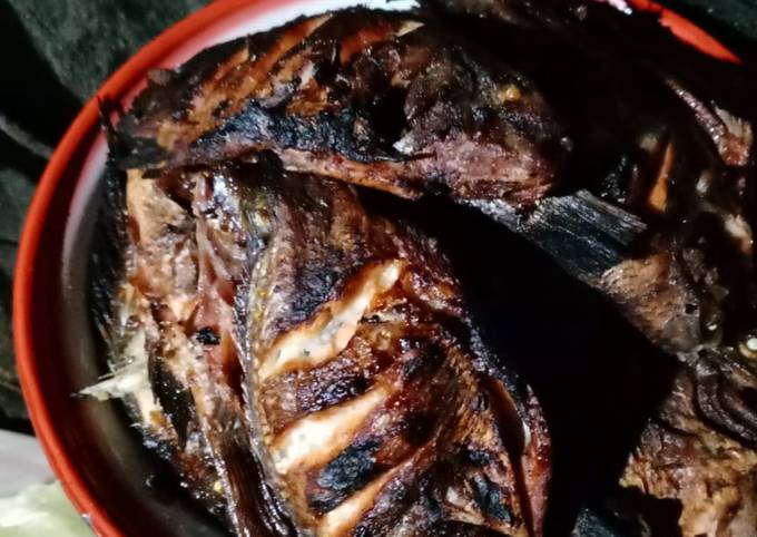 Ikan nila bakar bumbu banjar