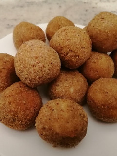 Una foto de Croquetas de atún y arroz
