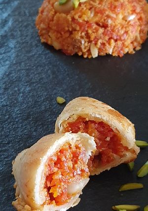 A picture of Carrot Halwa Stuffed Gujiya.