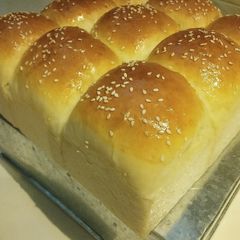 A picture of Bakery burger buns.