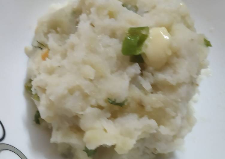 Simple Way to Make Any-night-of-the-week Mashed cauliflower