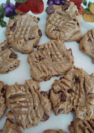 A picture of Tami's Flourless Peanut Butter Cookies.