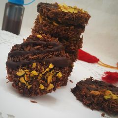 A picture of No bake Eid Cookies.