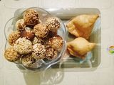 Crunchy Sweet Balls