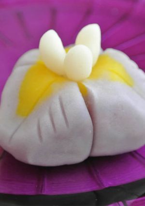 A picture of Nerikiri Wagashi: "菖蒲 Shobu (Iris)".
