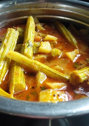 सूक्तो (Shukto recipe in hindi) रेसिपी मुख्य फोटो
