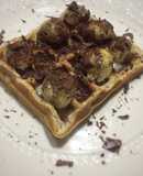Waffles Cambur&Canela con toping de leche condensada cambur y chocolate