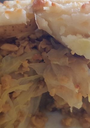 Una foto de Pastel de col, Patatas al microondas y Curry