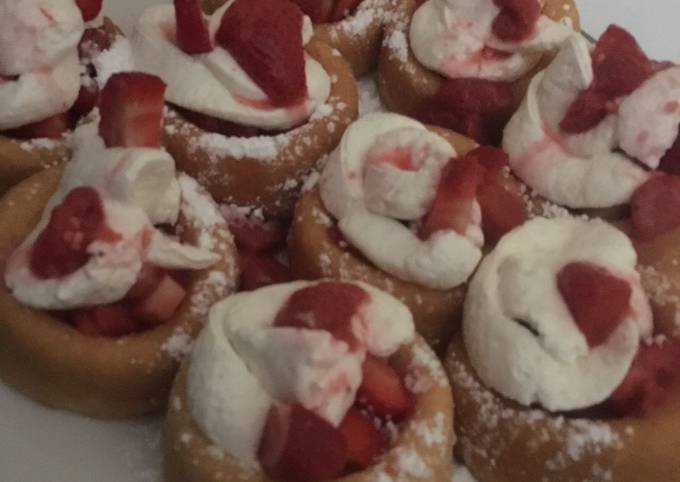 Simple Way to Make Quick Strawberry Shortcake