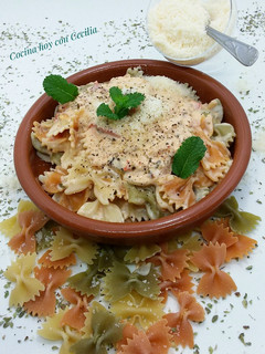 Foto principal de Macarrones con salsa rosa