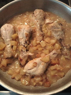 Una foto de Pollo guisado con patatas