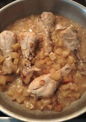 Una foto de Pollo guisado con patatas