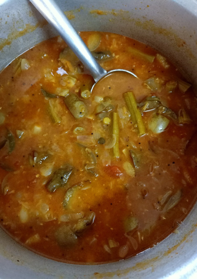 கத்திரிக்காய் முருங்கைக்காய் சாம்பார் செய்முறை முக்கிய புகைப்படம்