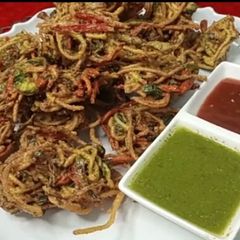 A picture of Noodles pakora.
