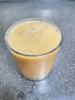 பேரிச்சம்பழ தேங்காய்ப் பால் ஜூஸ்(Dates coconut milkshake recipe in tamil) செய்முறை முக்கிய புகைப்படம்