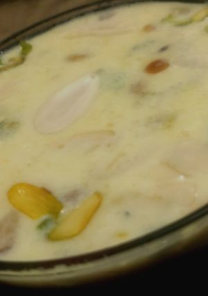 A picture of Sheer khurma.