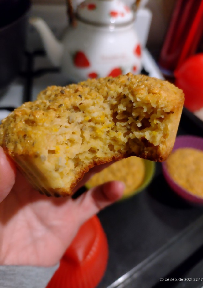 Una foto de Muffins de Naranja y Chía, sin harina
