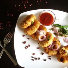 Creamy rajma samosa A picture of Creamy rajma samosa.