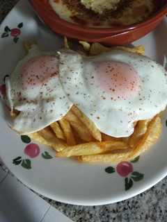 Una foto de 🥚 Huevos rotos