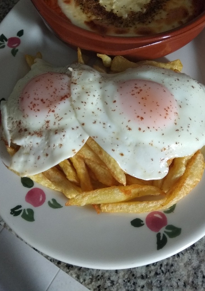 Una foto de 🥚 Huevos rotos
